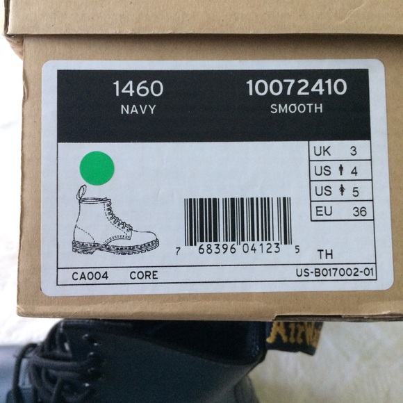 NEW IN BOX Dr. Martens Leather Boots - Picture 5 of 5